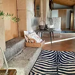 Charming House In With Shared Pool *
