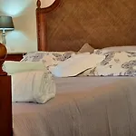 Charming House In With Shared Pool Holiday home *
