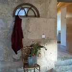 Charming House In With Shared Pool *