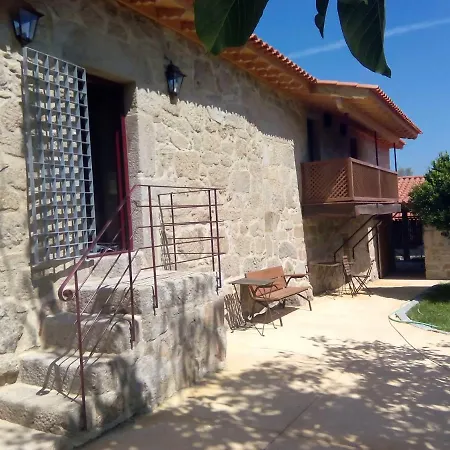 Charming House In With Shared Pool بيت للعطل Póvoa de Lanhoso