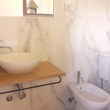 Charming House In With Shared Pool * 포보아데란호소