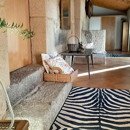 Charming House In With Shared Pool *