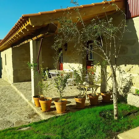 Charming House In With Shared Pool 펜션