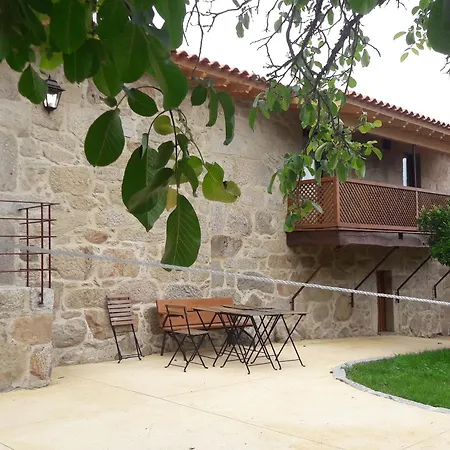 Charming House In With Shared Pool 포보아데란호소