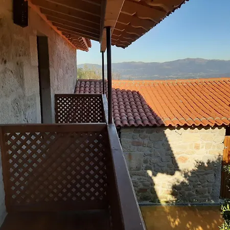 Charming House In With Shared Pool 포보아데란호소