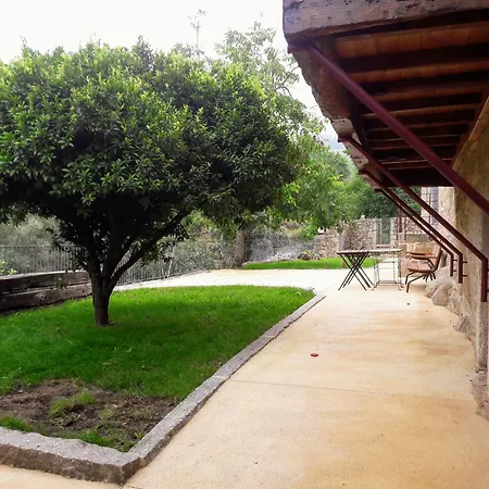 펜션 Charming House In With Shared Pool *