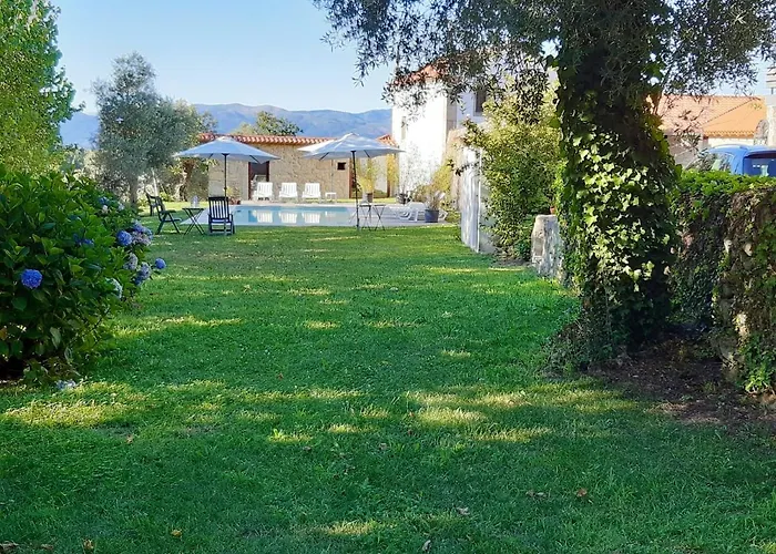 Nyaraló Charming House In With Shared Pool *