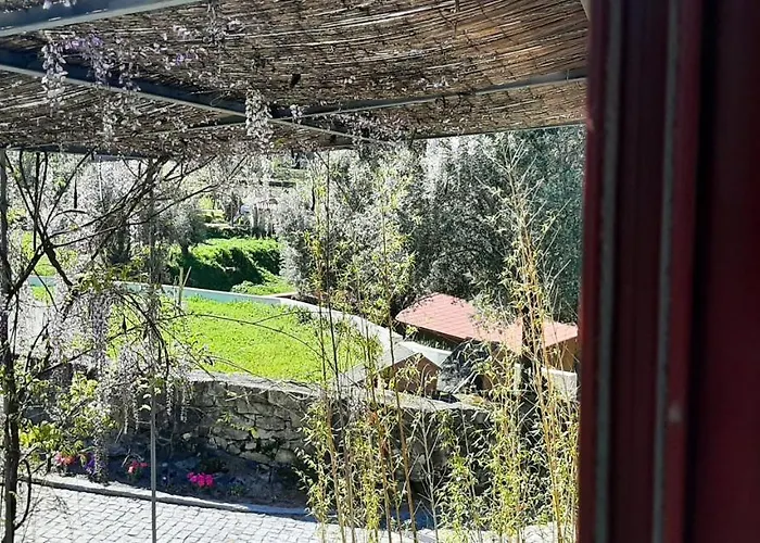 Charming House In With Shared Pool Nyaraló *