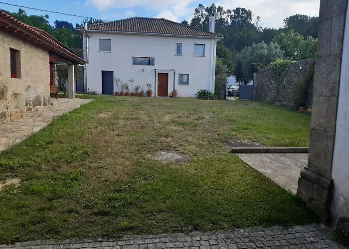 Nyaraló Charming House In With Shared Pool *